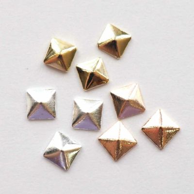 スタッズスクエア 約3.0×3.0mm 約25個入り