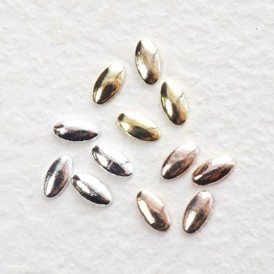 スタッズリーフ 約1.5×3.0mm 約50個入り