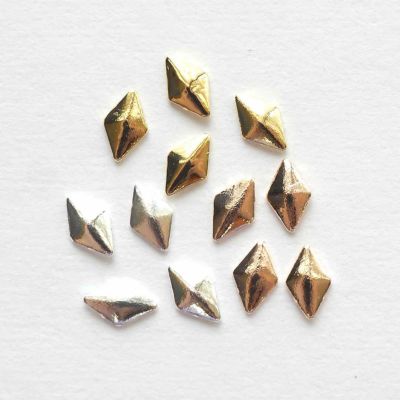 スタッズダイヤ 約2.0×3.0mm 約25個入り