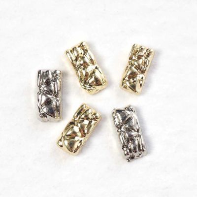 メタルパーツ スクエア クラック 約2.1×4.1mm 4個入り