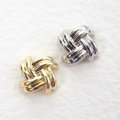 メタルパーツ ツイストデザイン 約5.0×5.0mm 4個入り