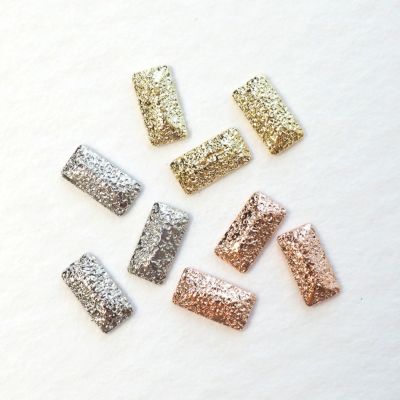 サンドスタッズレクタングル 約2.0×4.0mm 約25個入り