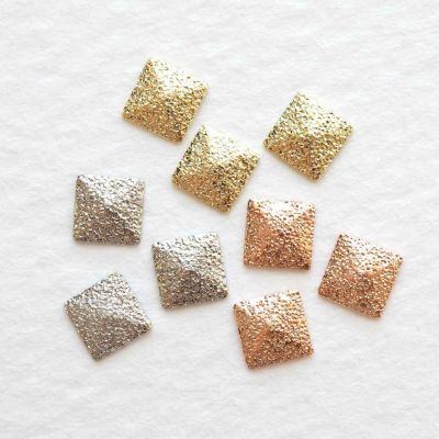 サンドスタッズスクエア 約4.0×4.0mm 約25個入り